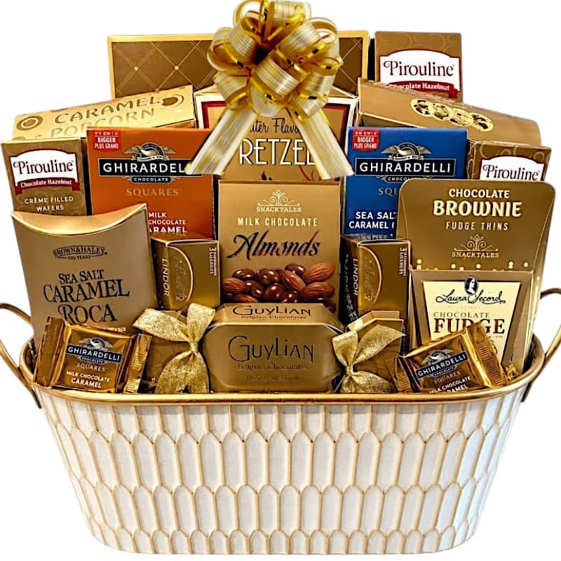 Deluxe Holiday Gift Basket Deluxe Holiday Gift Basket